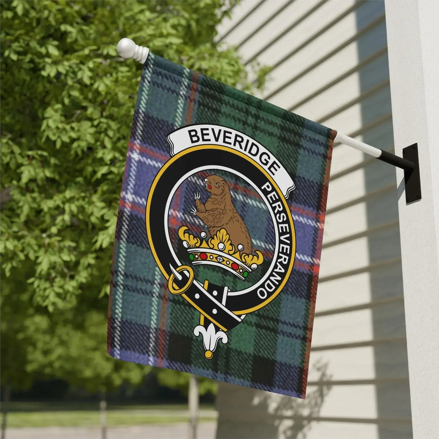 Beveridge Perseverando Crest Patterned Flag product
