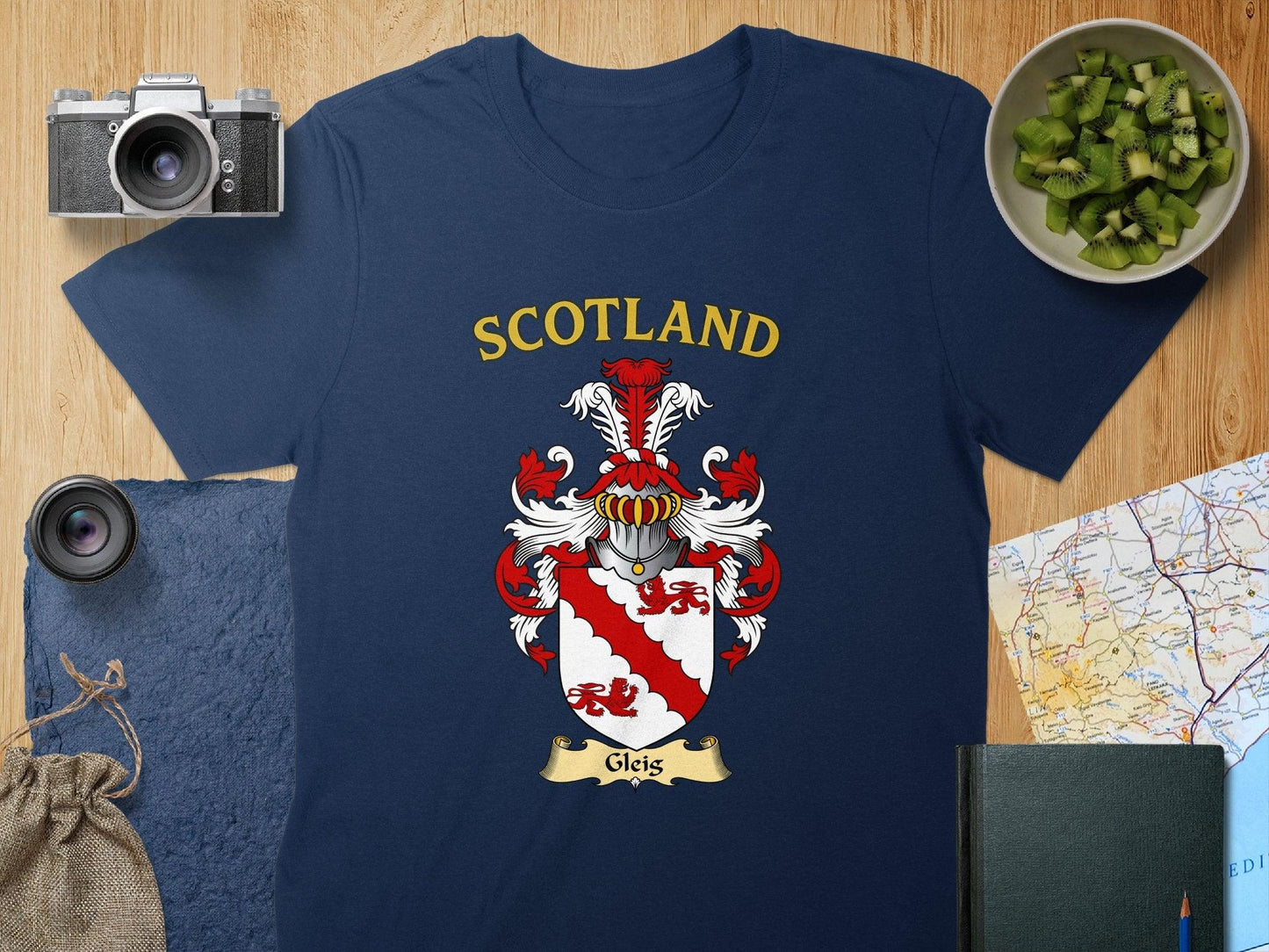 Gleis Clan Family Crest Scotland T-Shirt - Celtic Ancestry Gifts