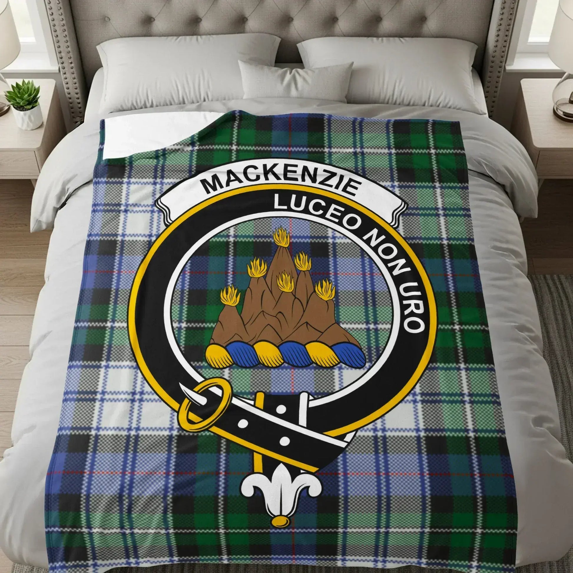 Mackenzie Luceo Non Uro Crest Emblem Blanket product