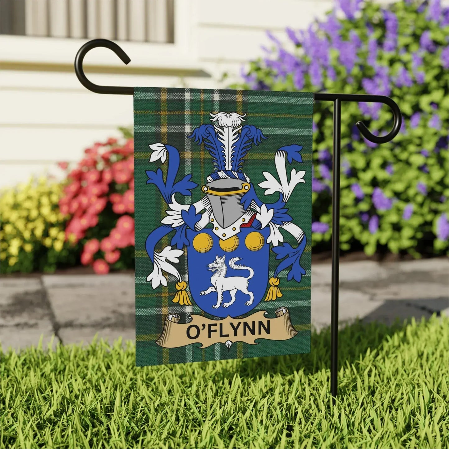 O'Flynn Family Crest Garden Flag Decorative product