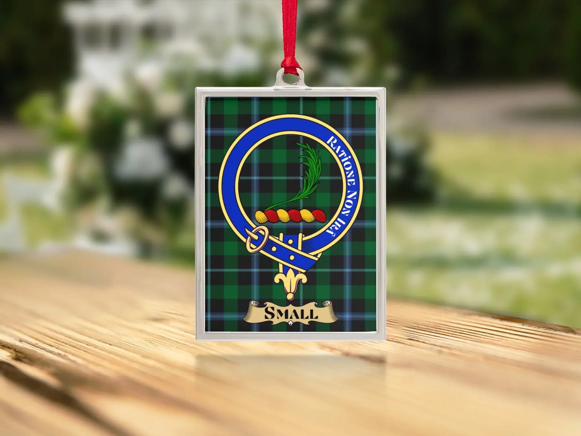 Family Crest Badge with Clan Motto Small Product
