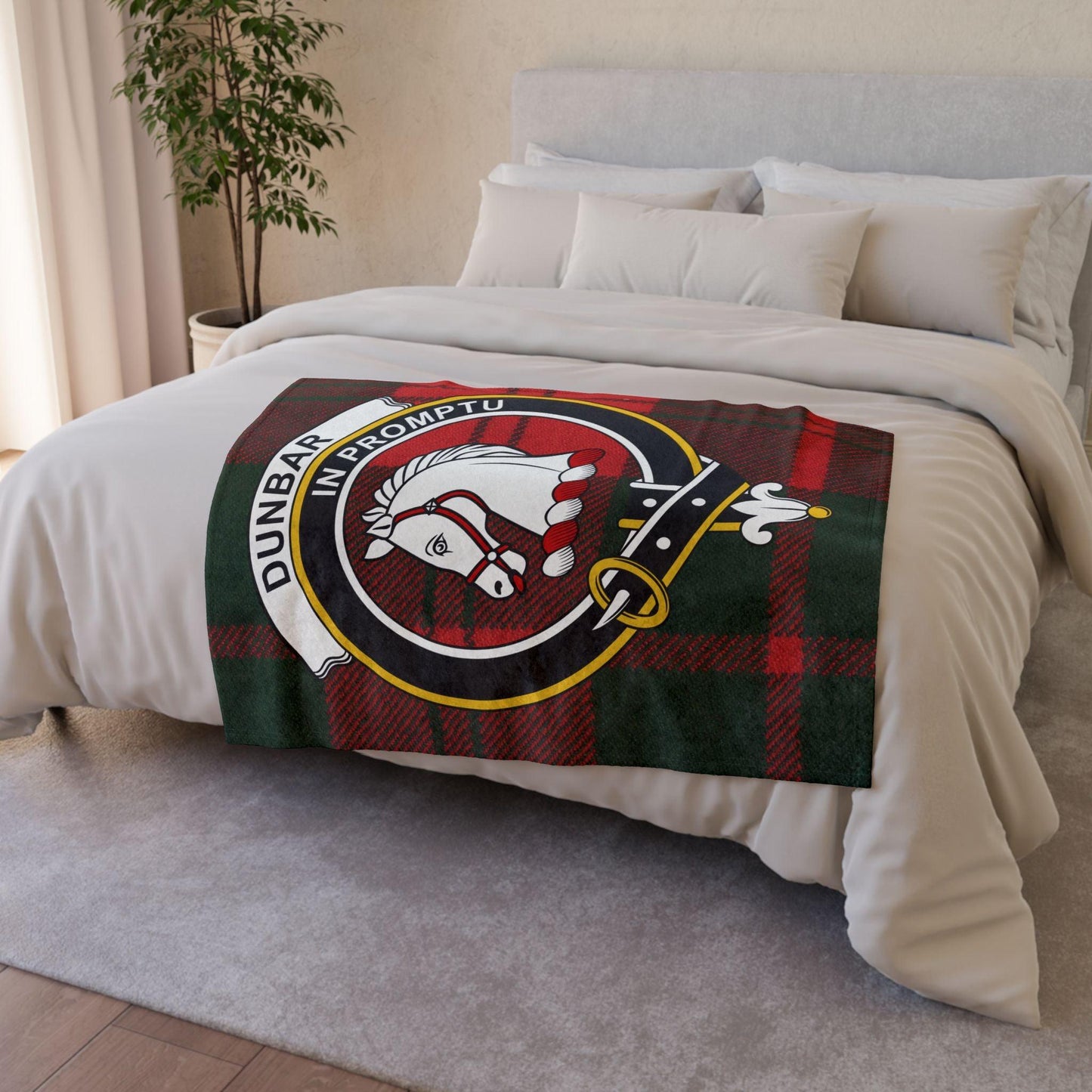 Dunbar Clan Tartan Blanket – Scottish Crest Throw