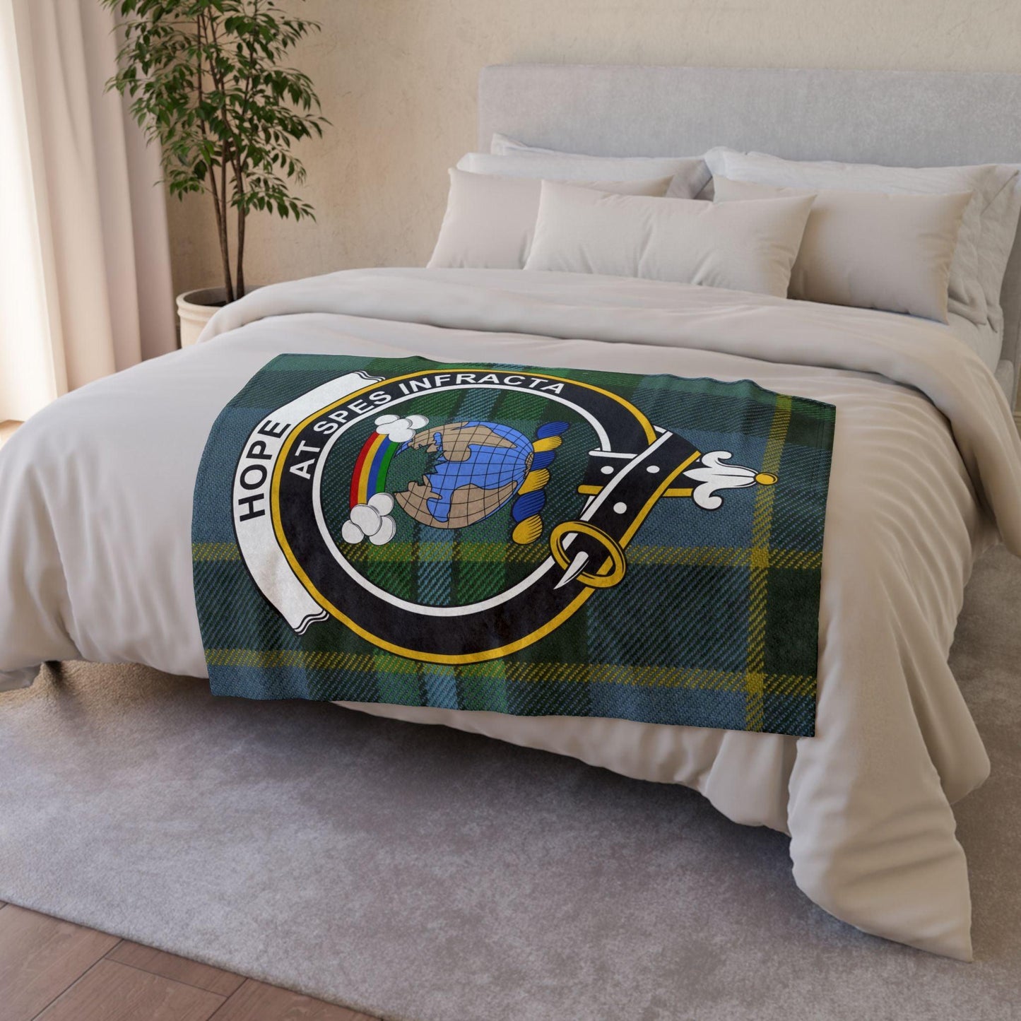 Hope Clan Tartan Blanket – Scottish Crest Throw, Soft & Cozy