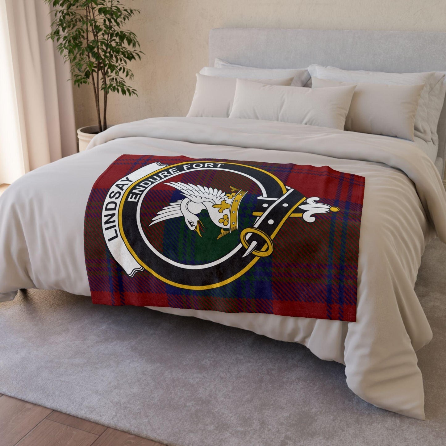 Lindsay Clan Tartan Blanket – Scottish Crest Throw, Soft & Cozy