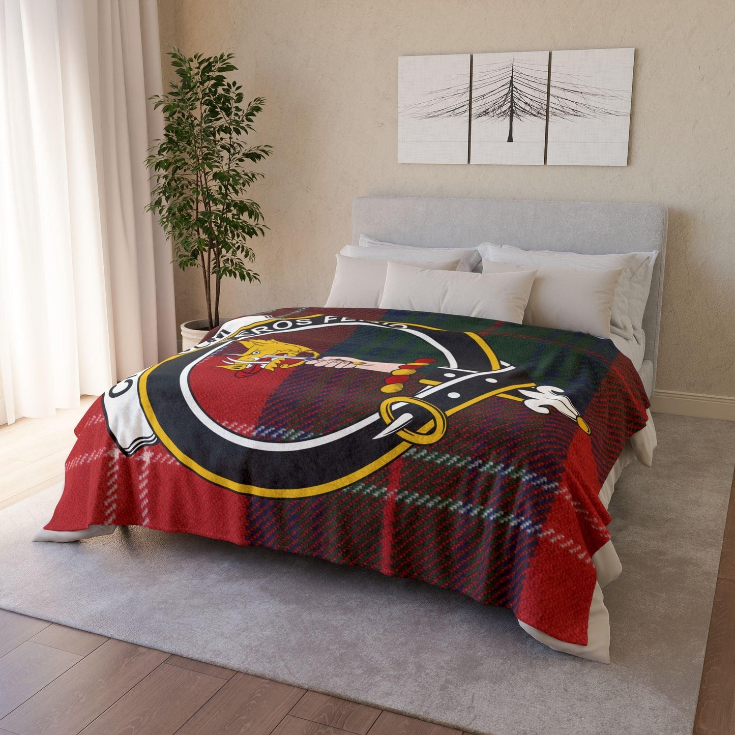 Chisholm Clan Crest Scottish Tartan Blanket