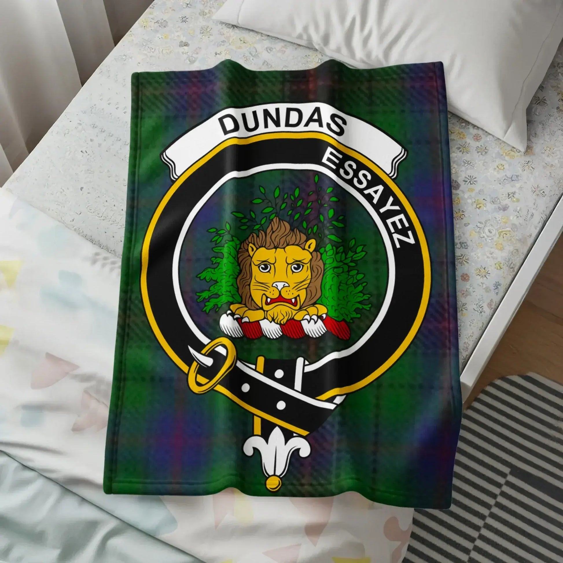 Dundas Essayez Lion Crest Blanket product