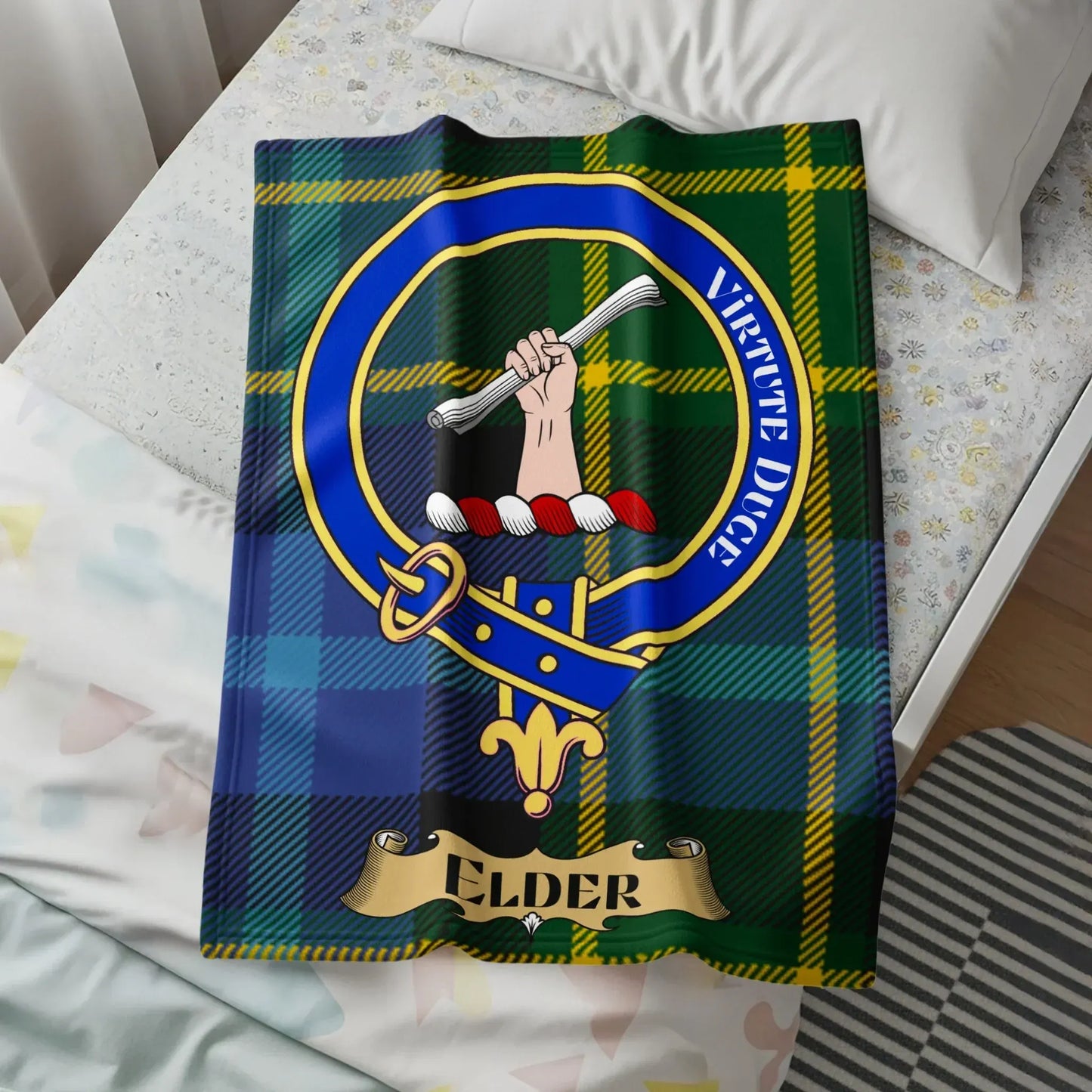 Virtute Duce Elder Crest Tartan Design Blanket product