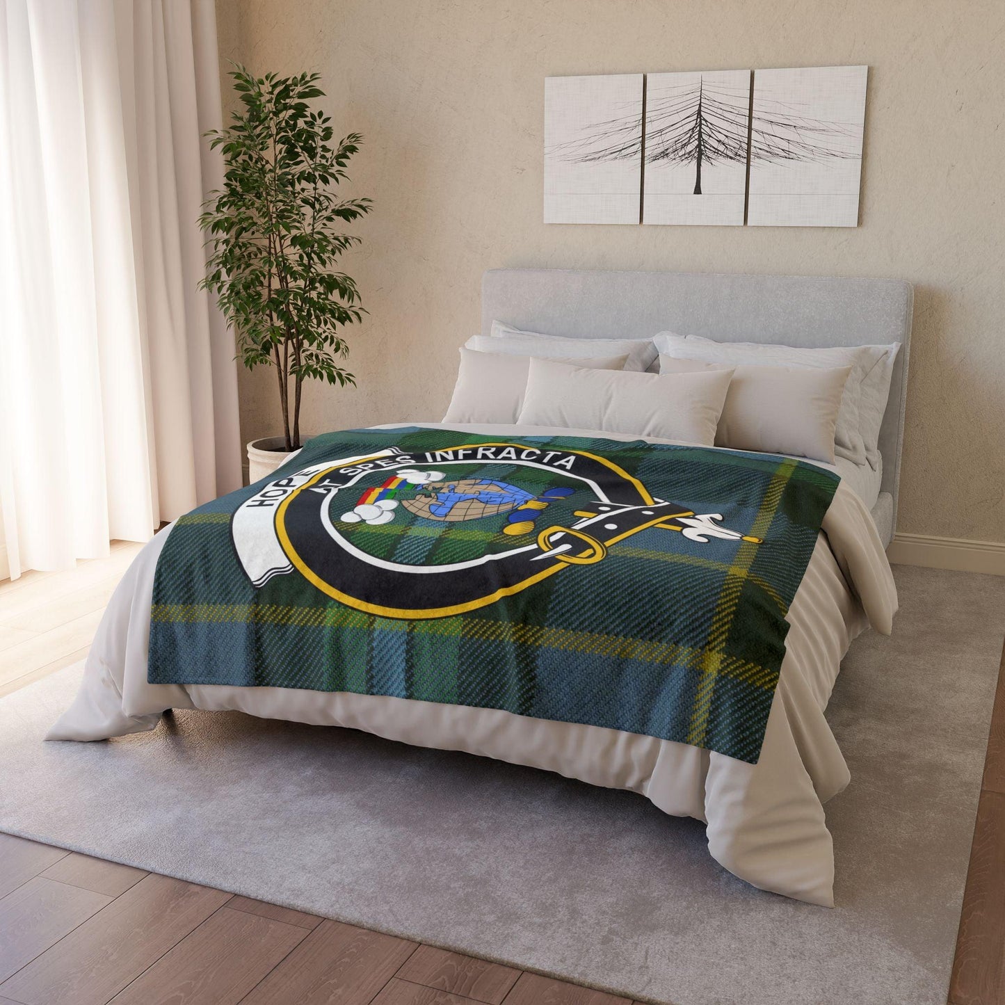 Hope Clan Tartan Blanket – Scottish Crest Throw, Soft & Cozy