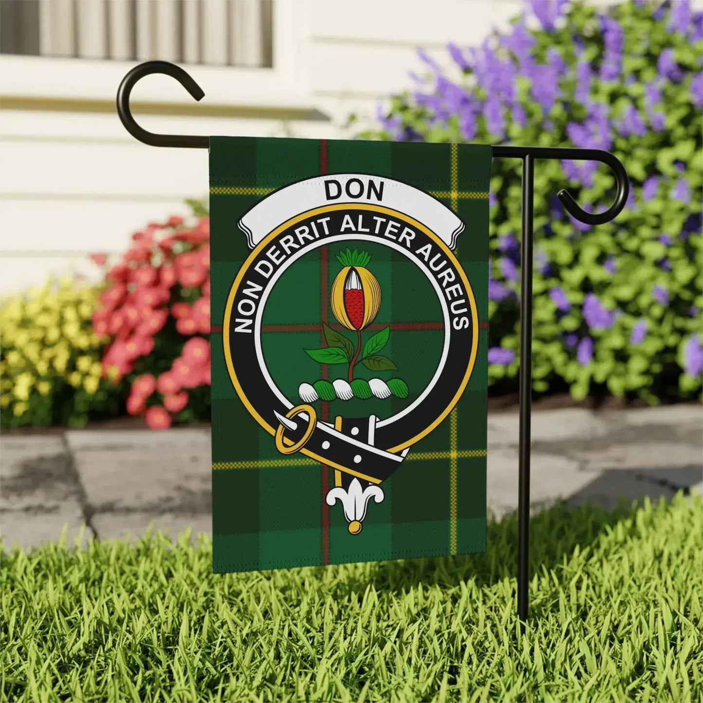 Personalized Don Non Derrit Alter Aureus Garden Flag product
