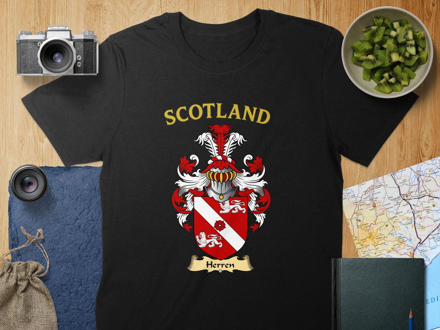 Scotland Herren Crest Emblem Graphic Tee product