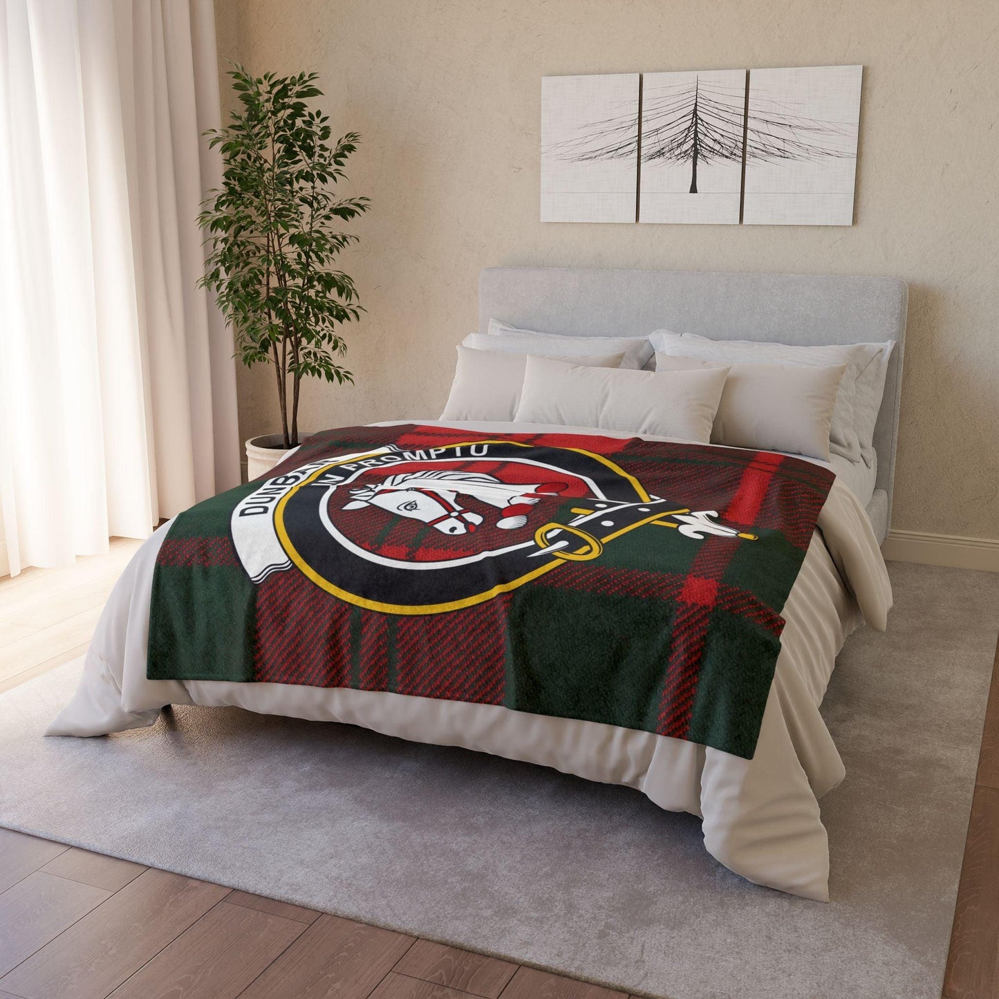 Dunbar Clan Tartan Blanket – Scottish Crest Throw