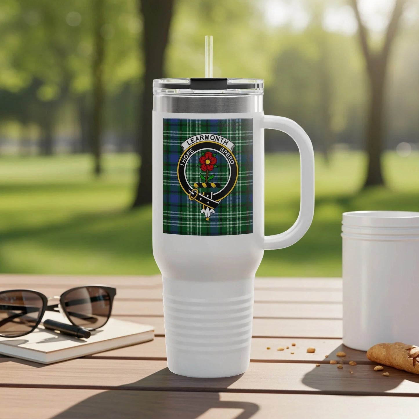Stylish Thermo Mug with Crest Design Tumbler product type