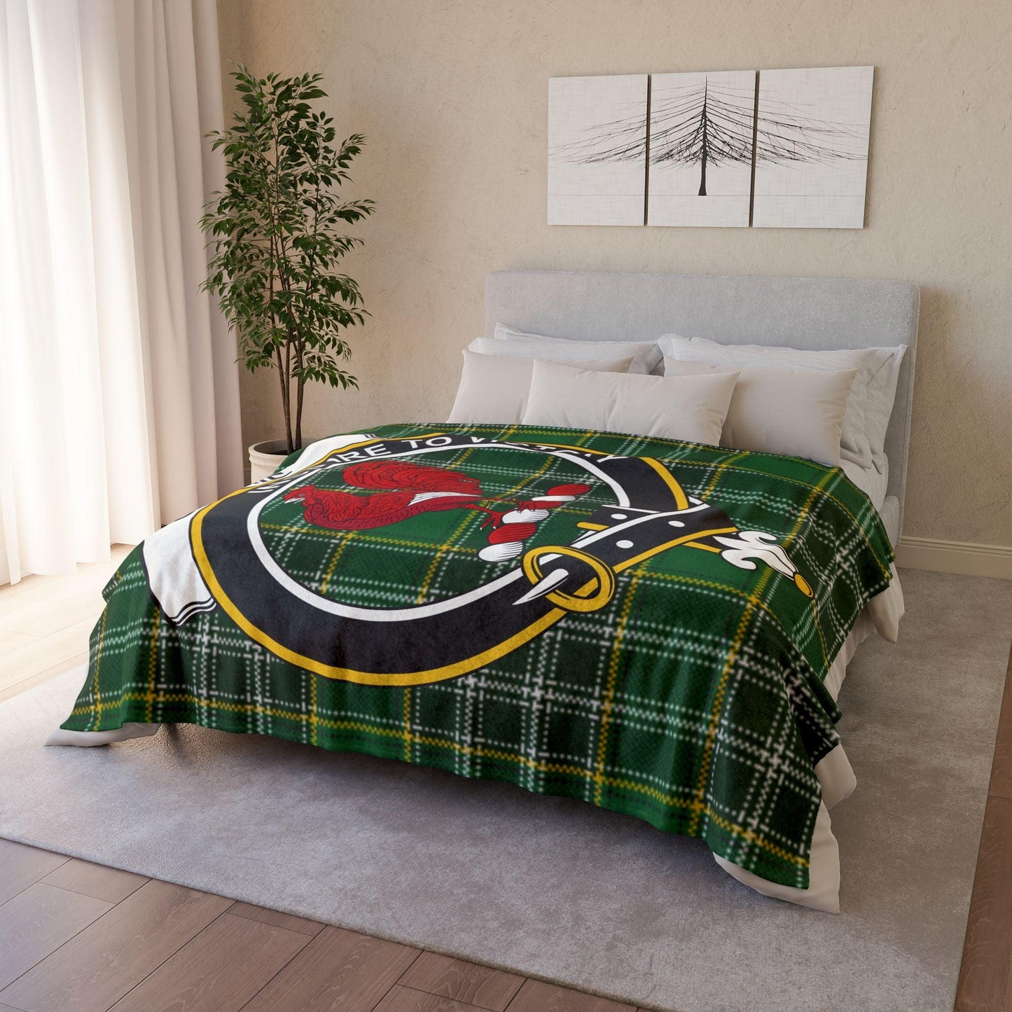 Currie Clan Crest Scottish Tartan Blanket