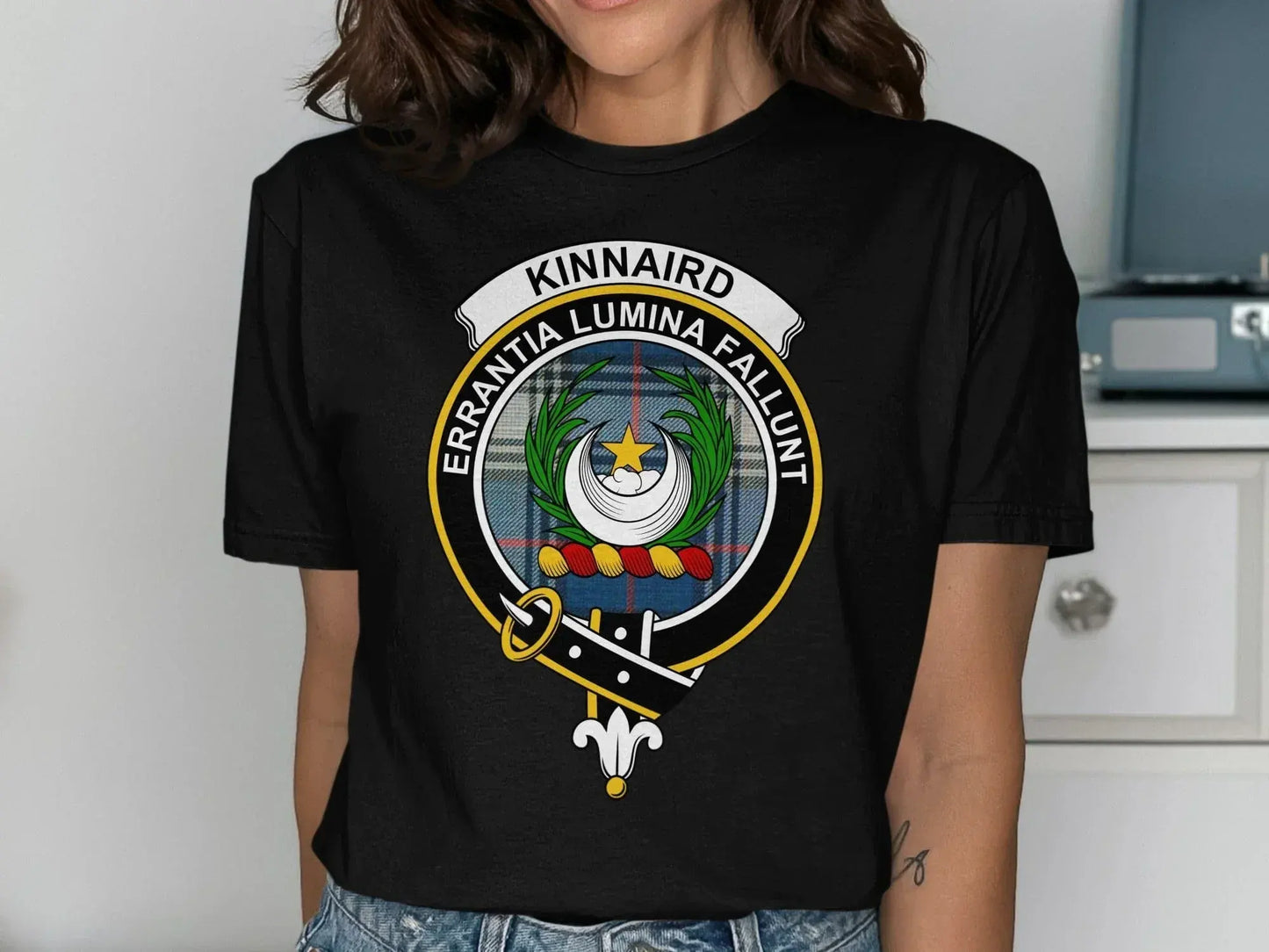 Kinnaird Errantia Lumina Fallunt Crest Black Shirt product