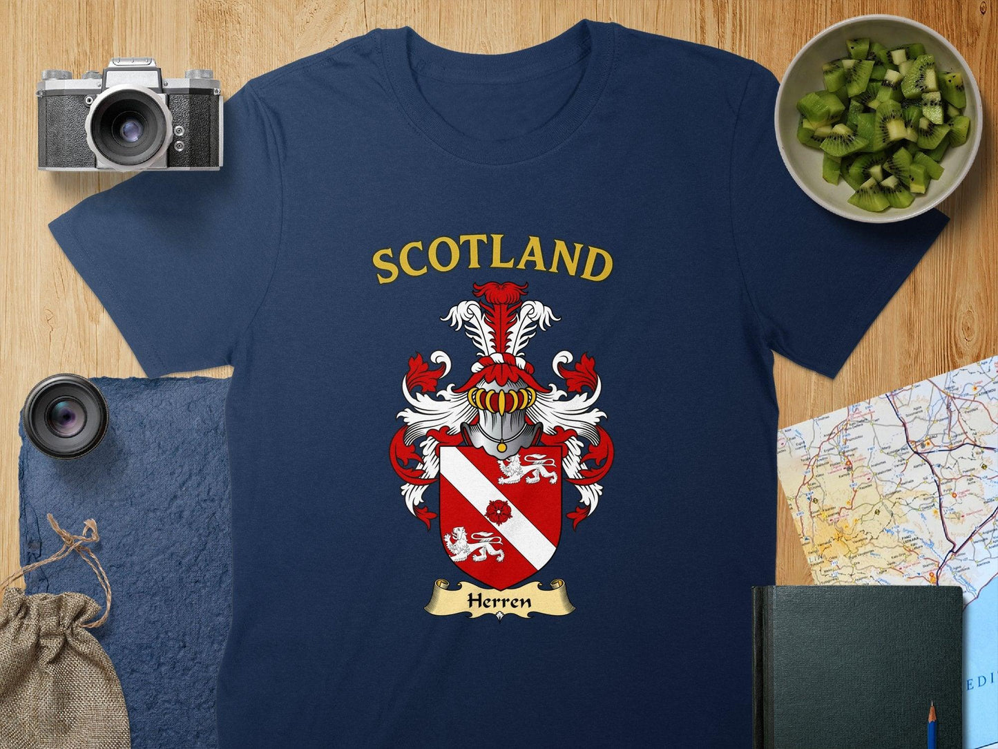 Scotland Herren Graphic Crest Design T-Shirt product
