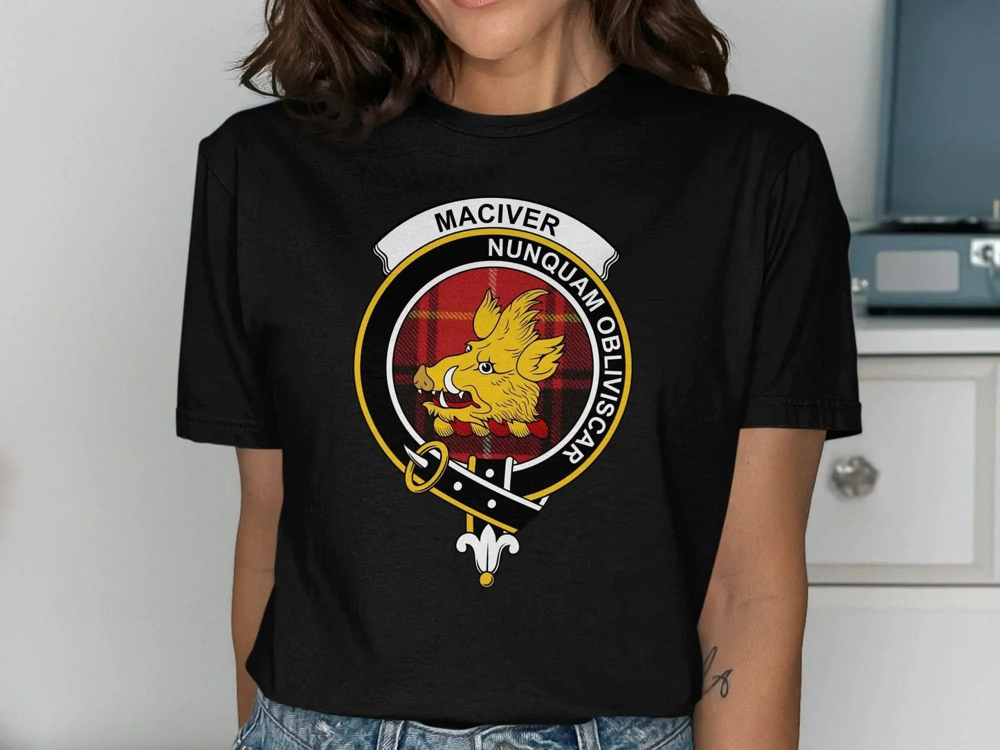 Maciver Nunquam Obliviscar Crest Emblem Shirt product type