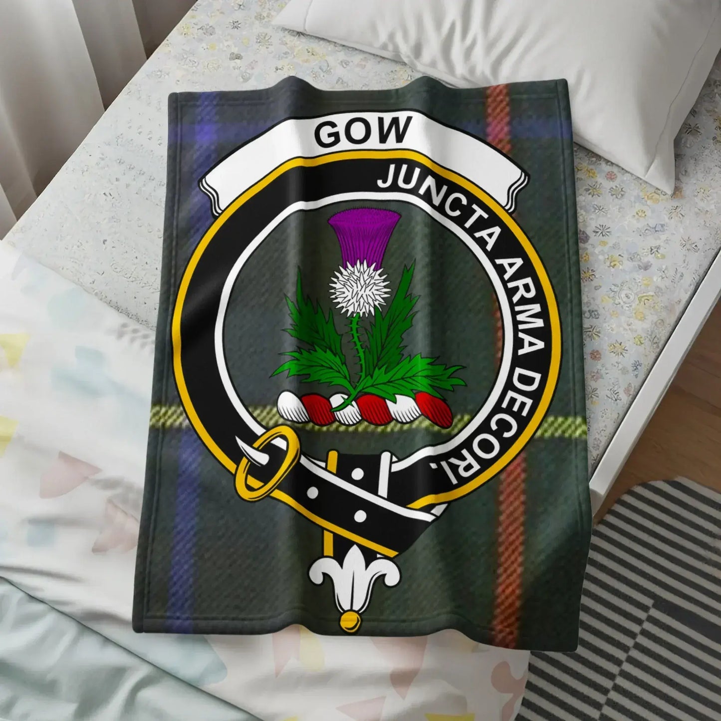 GOW JUNCTA ARMA DECORI Throw Blanket product