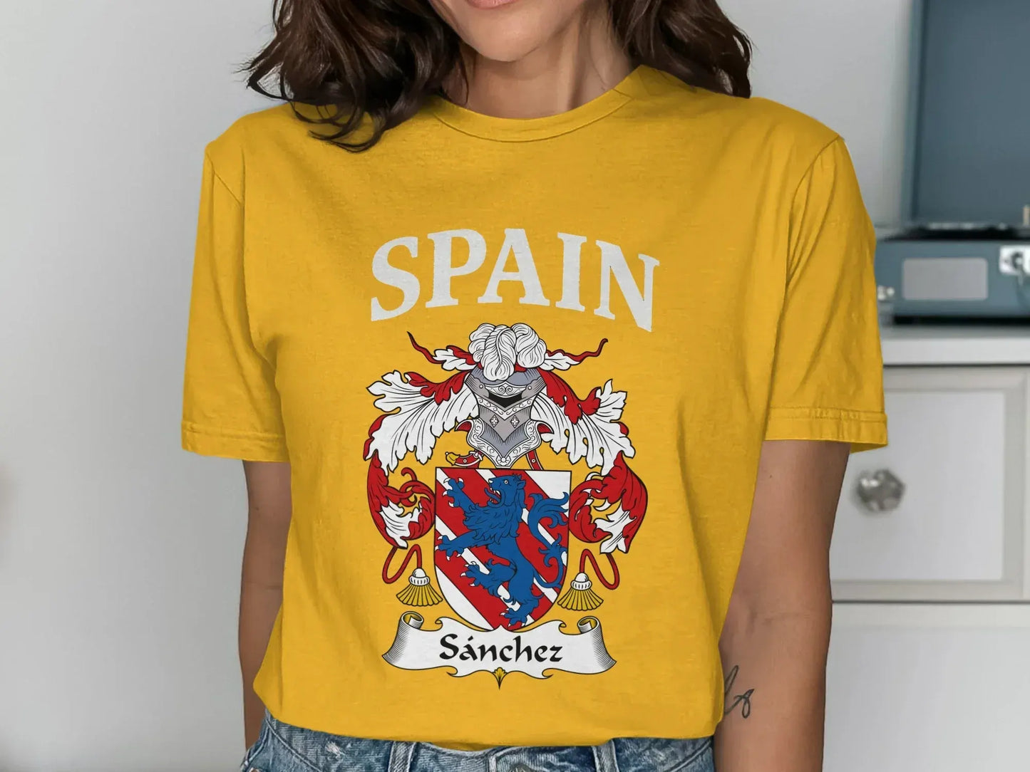 Spain Sánchez Family Crest Yellow T-shirt product type