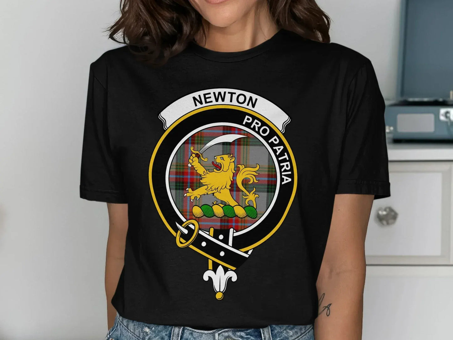 Newton Pro Patria Crest Lion Graphic Shirt product