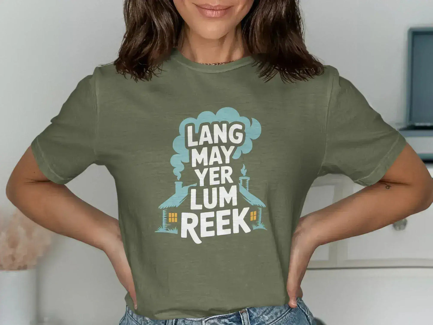 Lang May Yer Lum Reek Graphic T-Shirt product