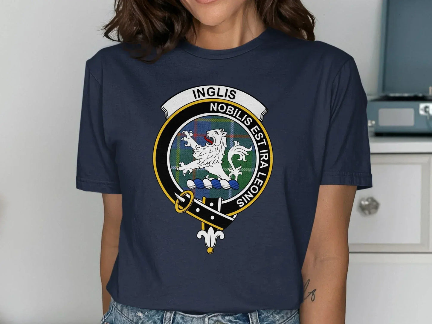 Nobilis Est Ira Leonis Graphic Round Neck T-Shirt product