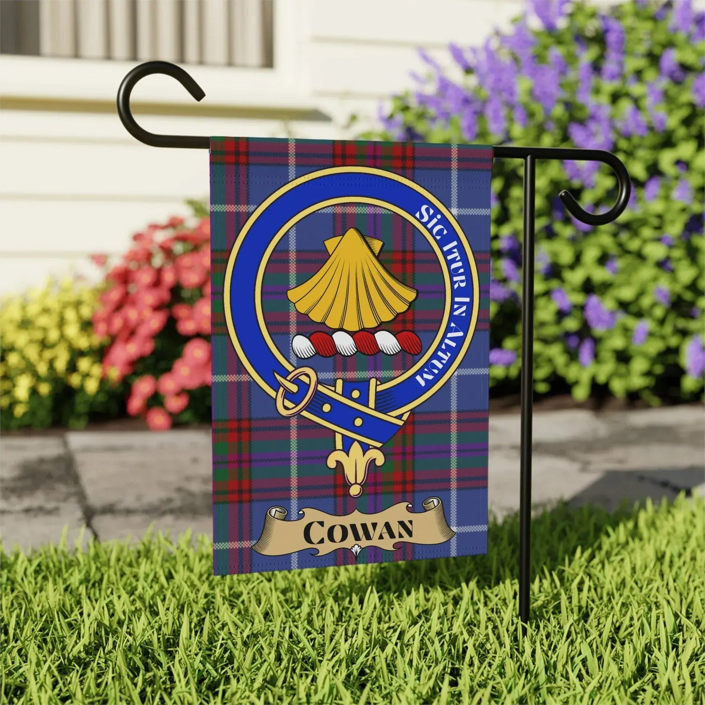 Cowan Plaid Flag Garden Decoration Product