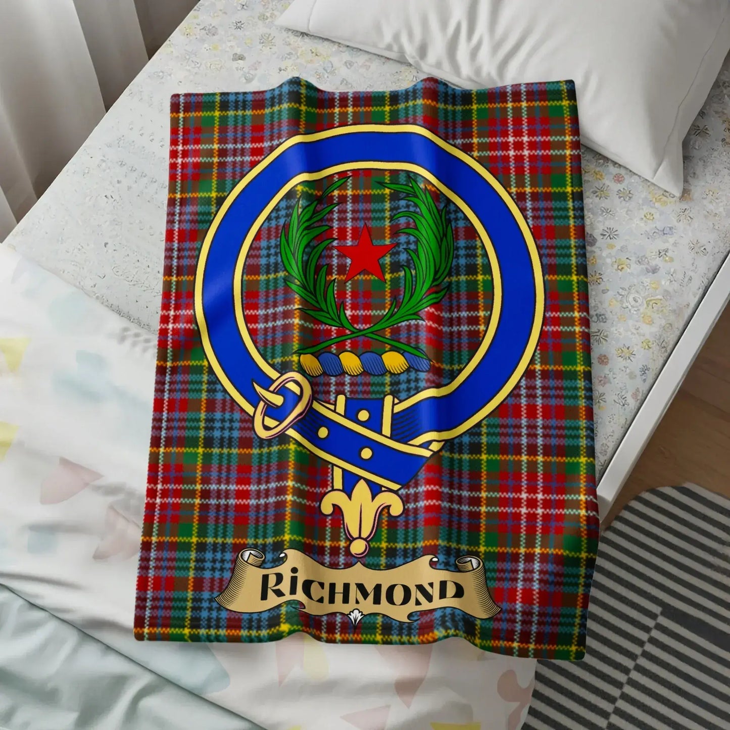 Scottish Clan Richmond Crest Plaid Pattern Blanket product