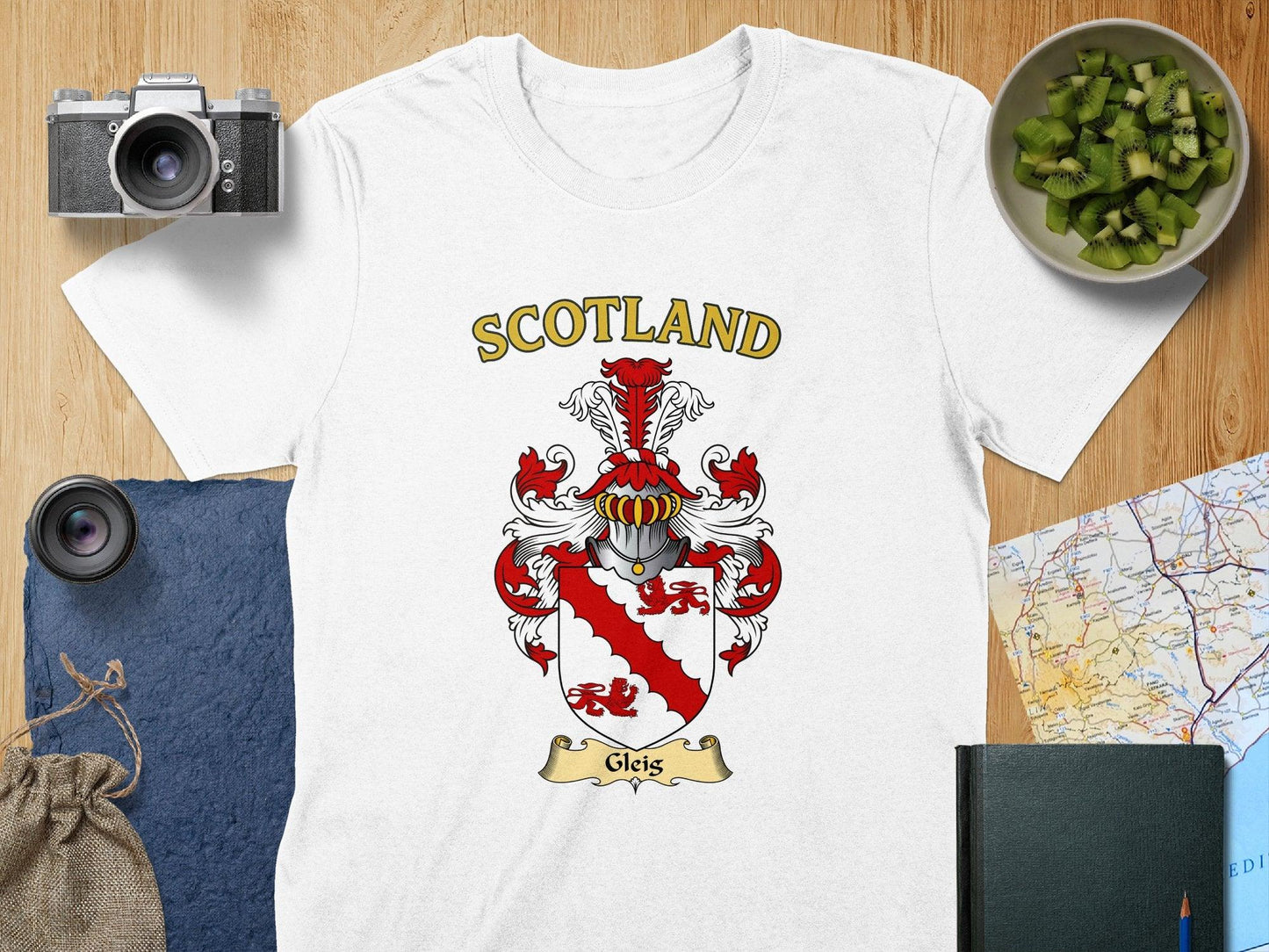 Gleis Clan Family Crest Scotland T-Shirt - Celtic Ancestry Gifts