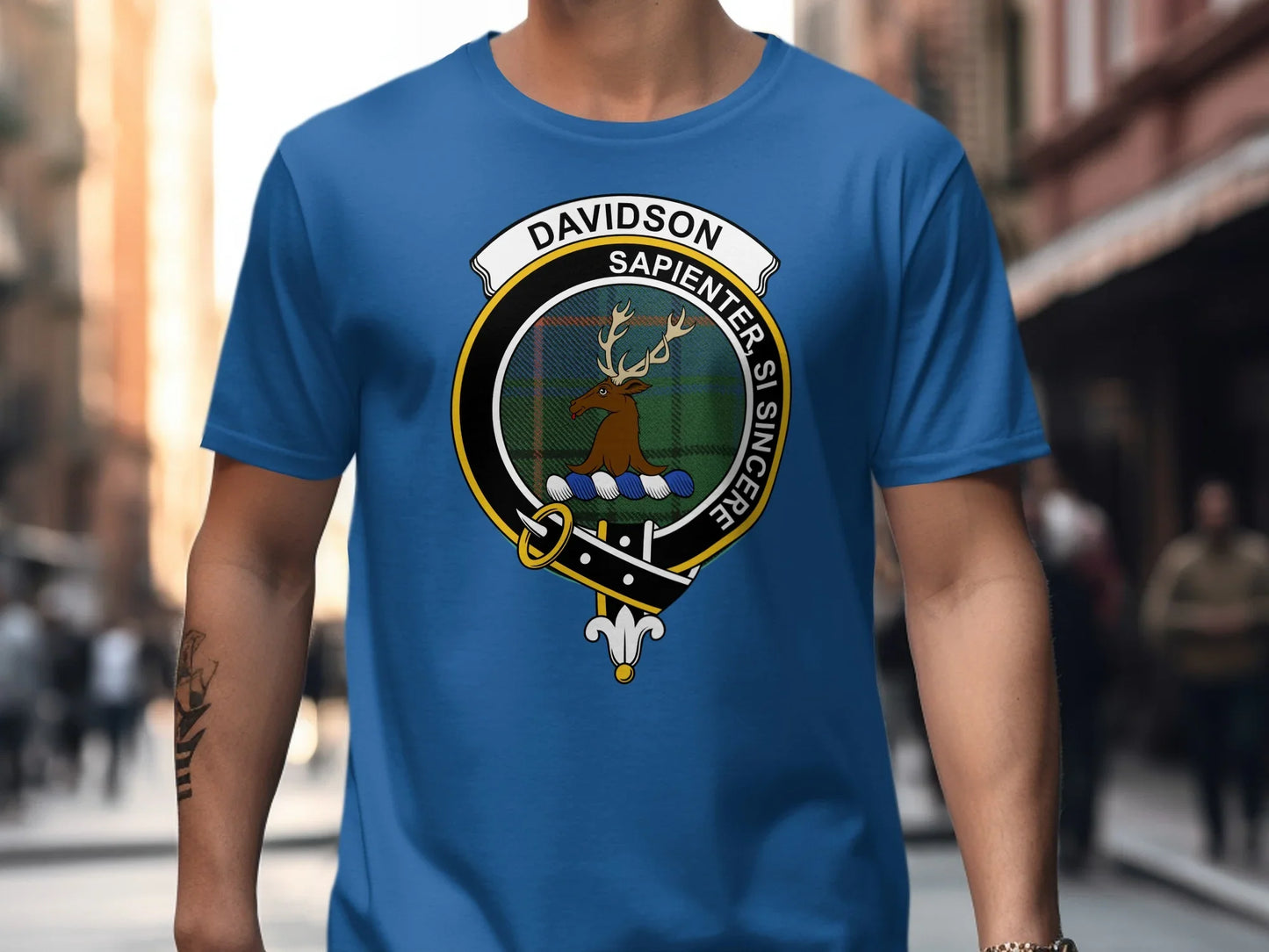 Davidson Sapienter Si Sincere Crest T-shirt Product
