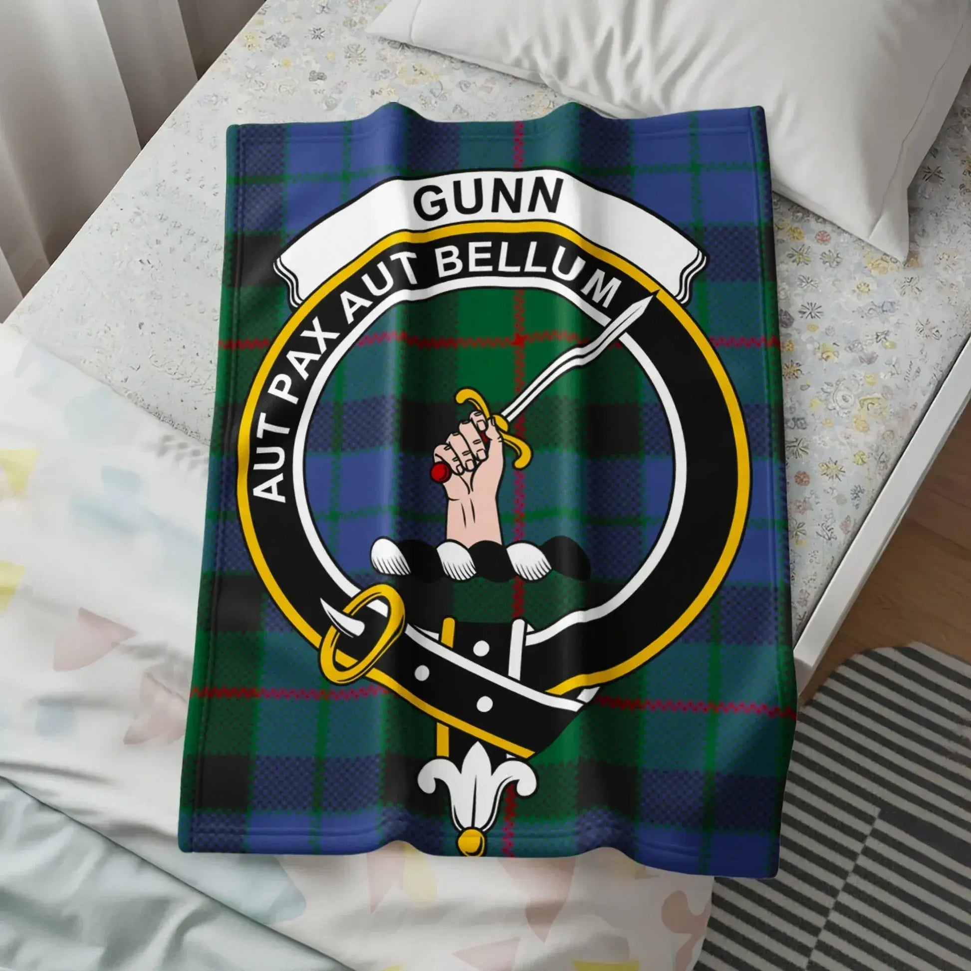 Gunn Aut Pax Aut Bellum Print Blanket product