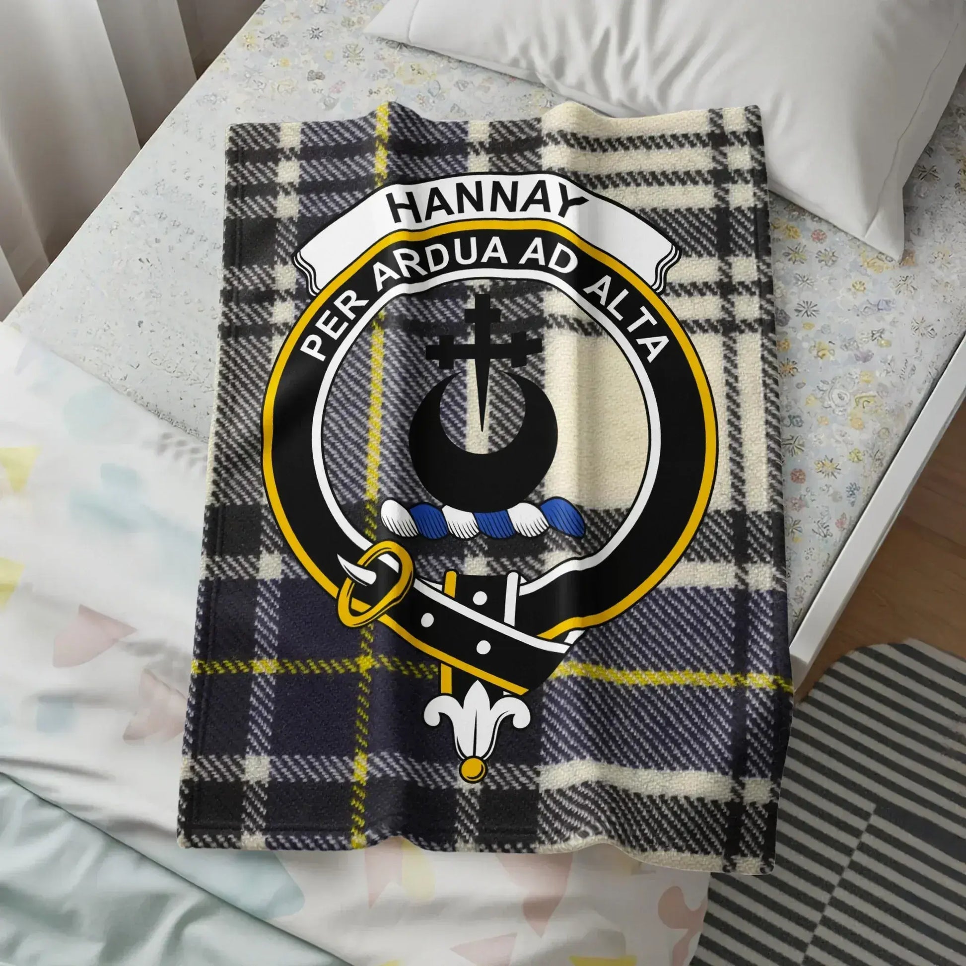 Hannay Per Ardua Ad Alta Crest Plaid Blanket product
