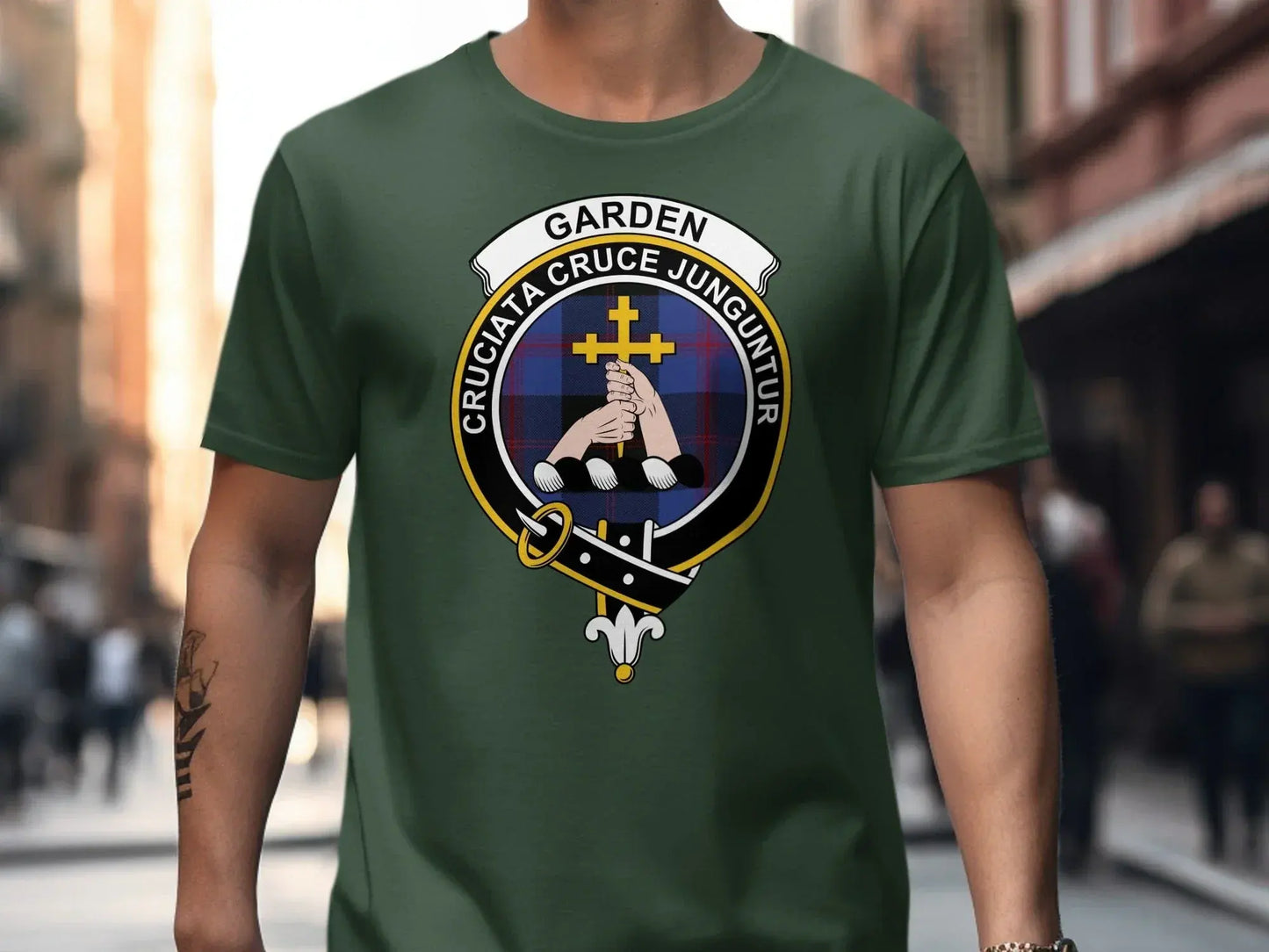 Garden Cruciata Cruce Junguntur T-shirt product type