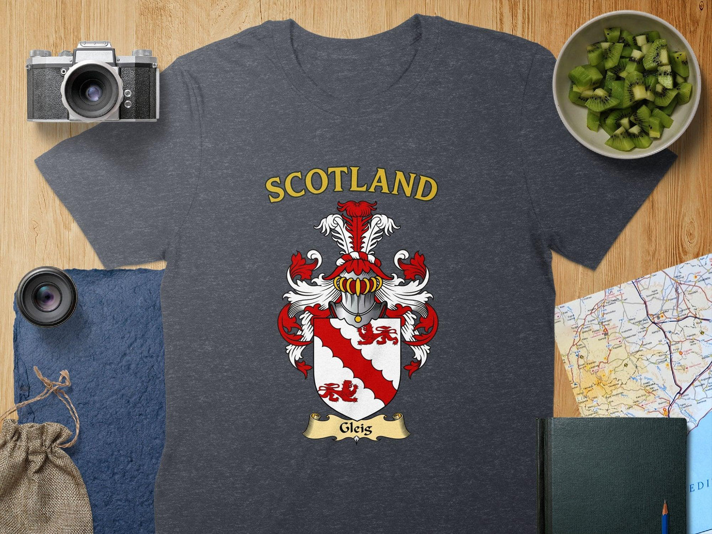 Gleis Clan Family Crest Scotland T-Shirt - Celtic Ancestry Gifts
