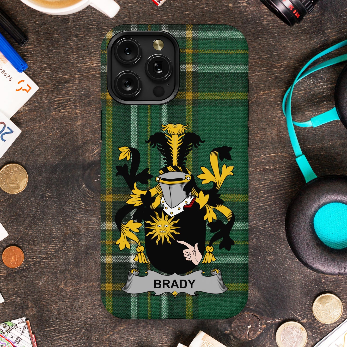 Family Crest Design Green Plaid iPhone 14 Pro product type