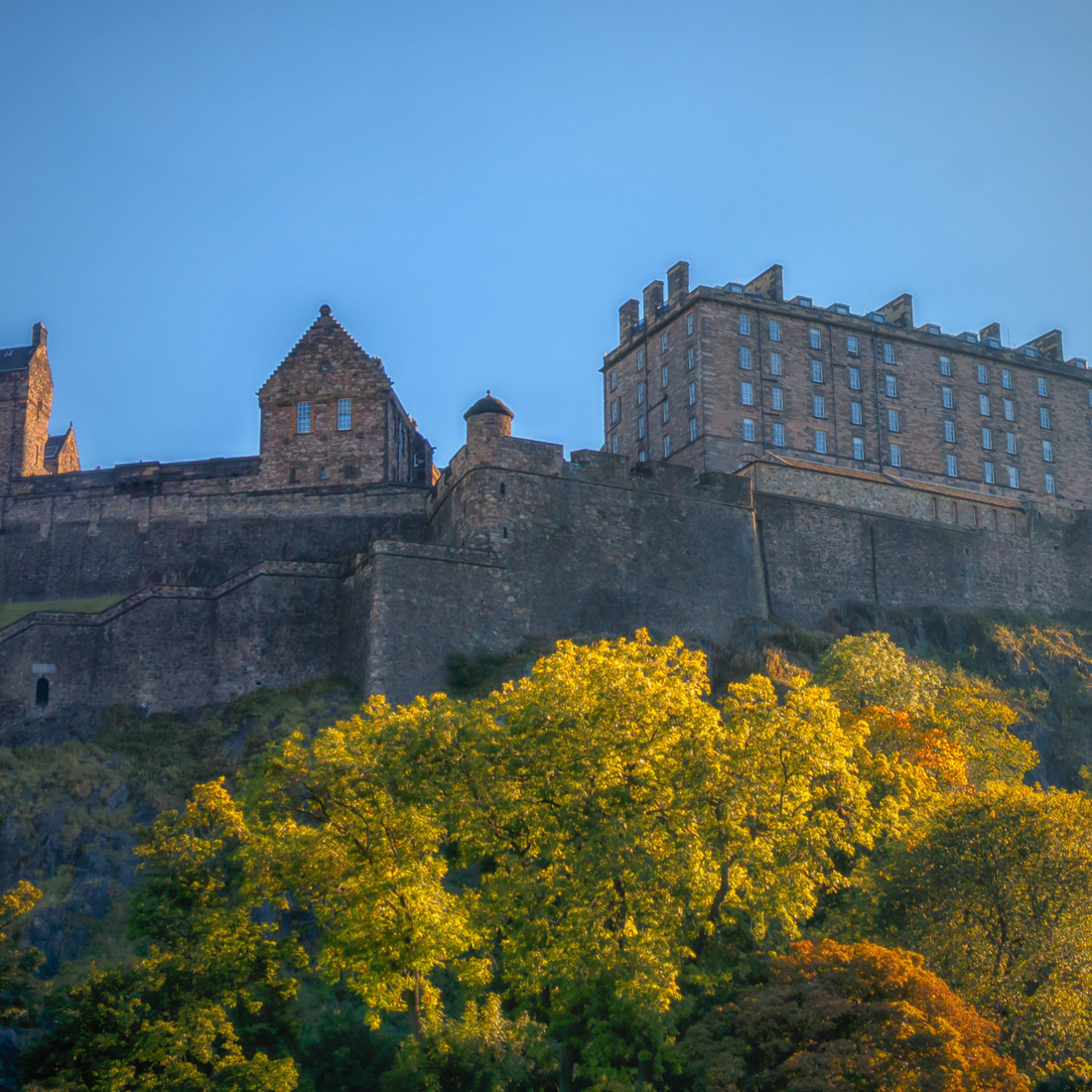 Explore the Enchantment of Edinburgh Castle: Scotland's Crown Jewel