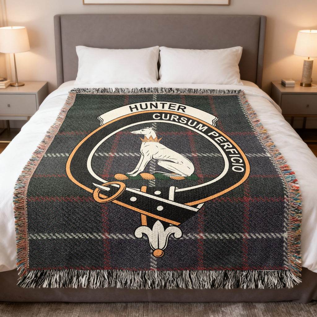 Hunter clan crest tartan woven blanket with greyhound and Cursum Perficio motto