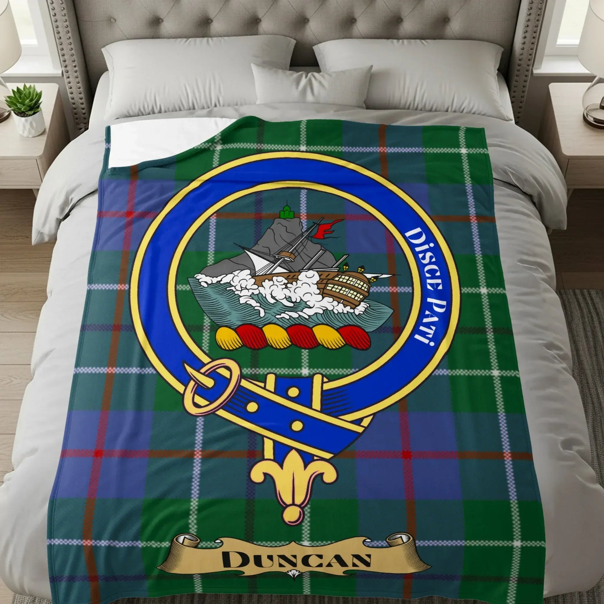 Clan Duncan Crest & Tartan Blanket product type