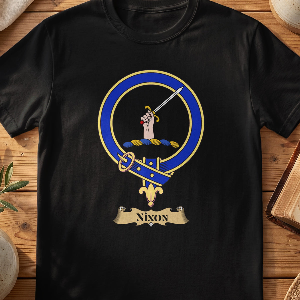 Nixon Scottish clan crest T-shirt in Black