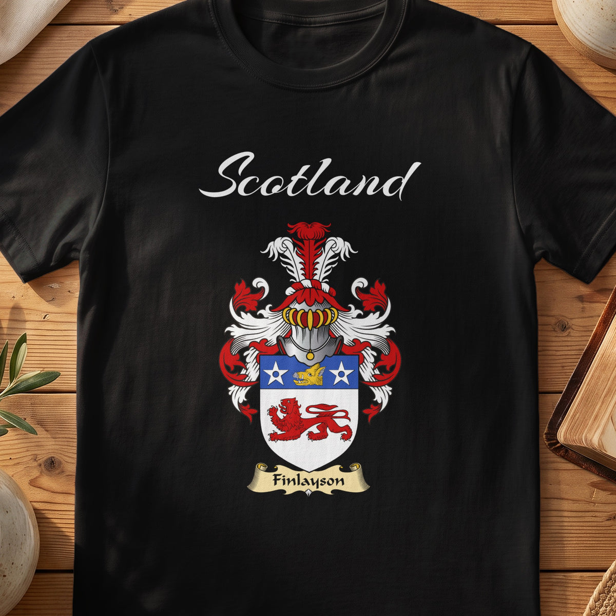 Finlayson Scottish family shield T-shirt in Black
