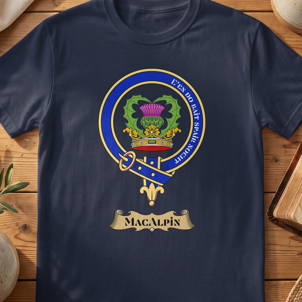 MacAlpin Scottish clan crest T-shirt in navy