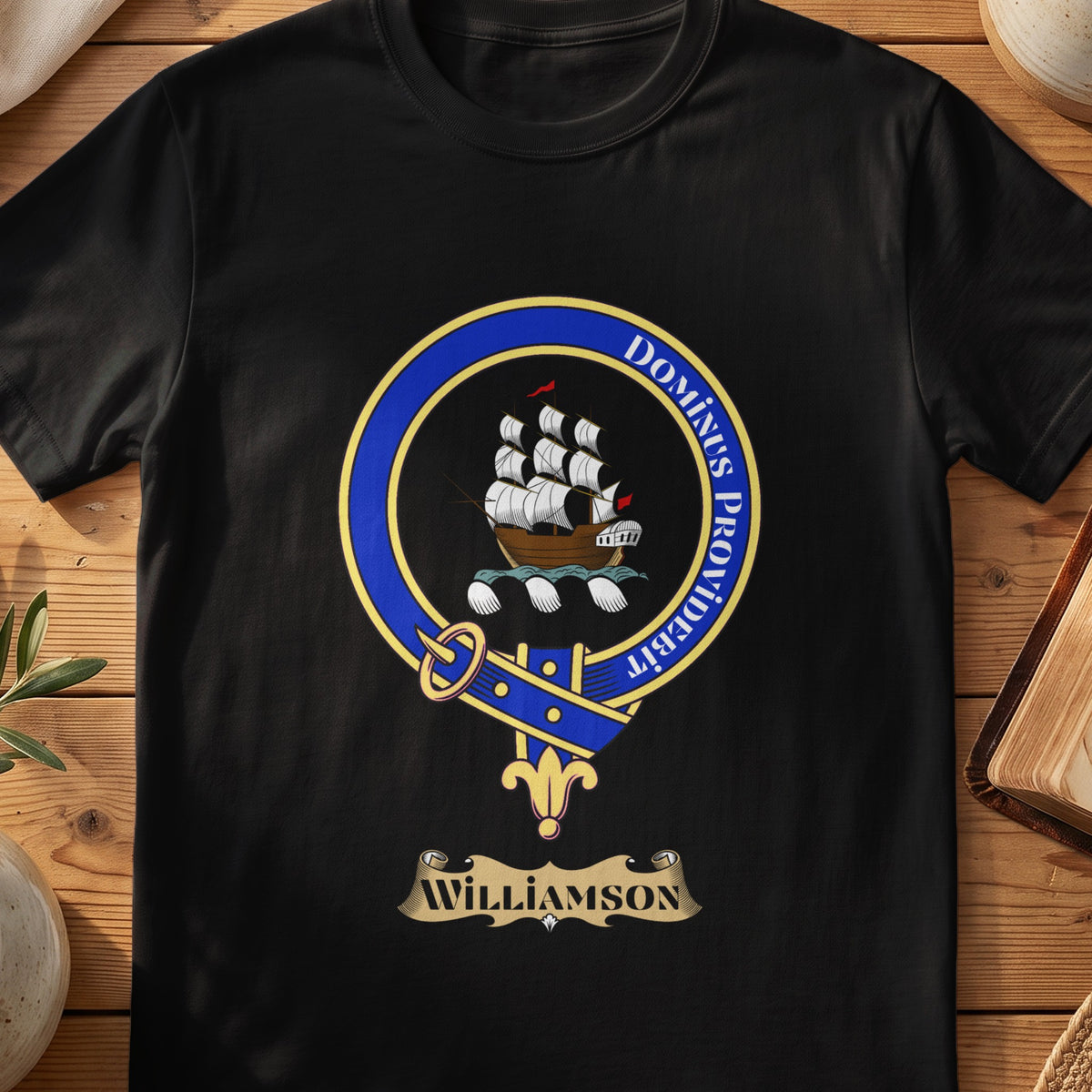 Williamson Scottish clan crest T-shirt in Black