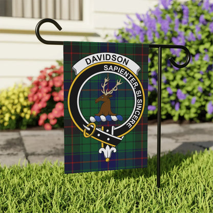 Davidson Sapienter Si Sincere Garden Flag product