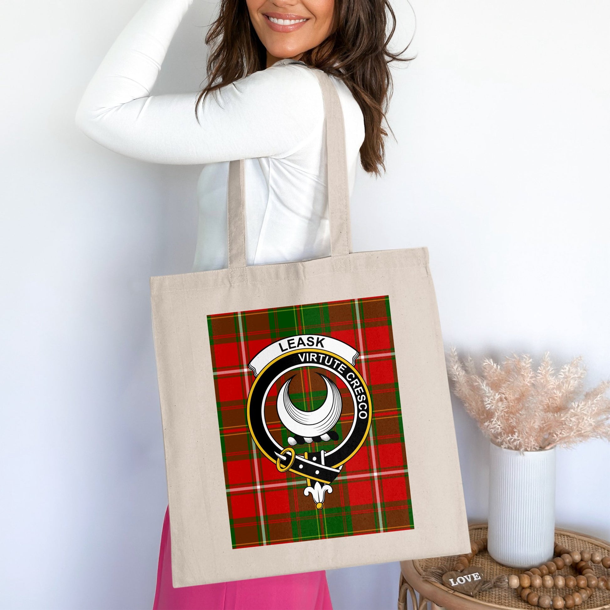 Leask Virtute Cresco Scottish Clan Crest Tartan Tote Bag - Living Stone Gifts