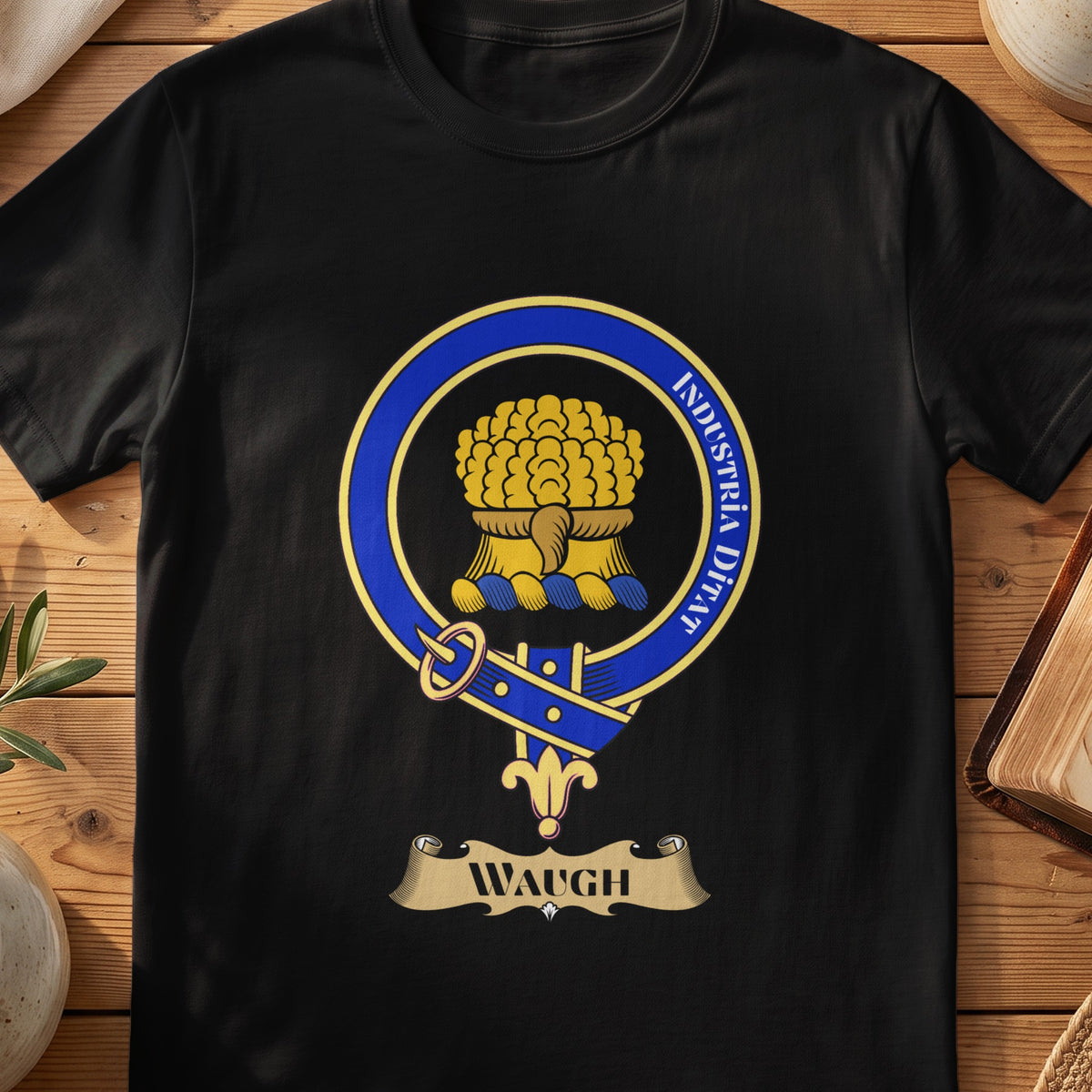 Waugh Scottish clan crest T-shirt in Black