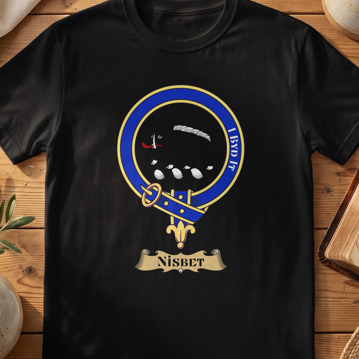 Nisbet Scottish clan crest T-shirt in Black