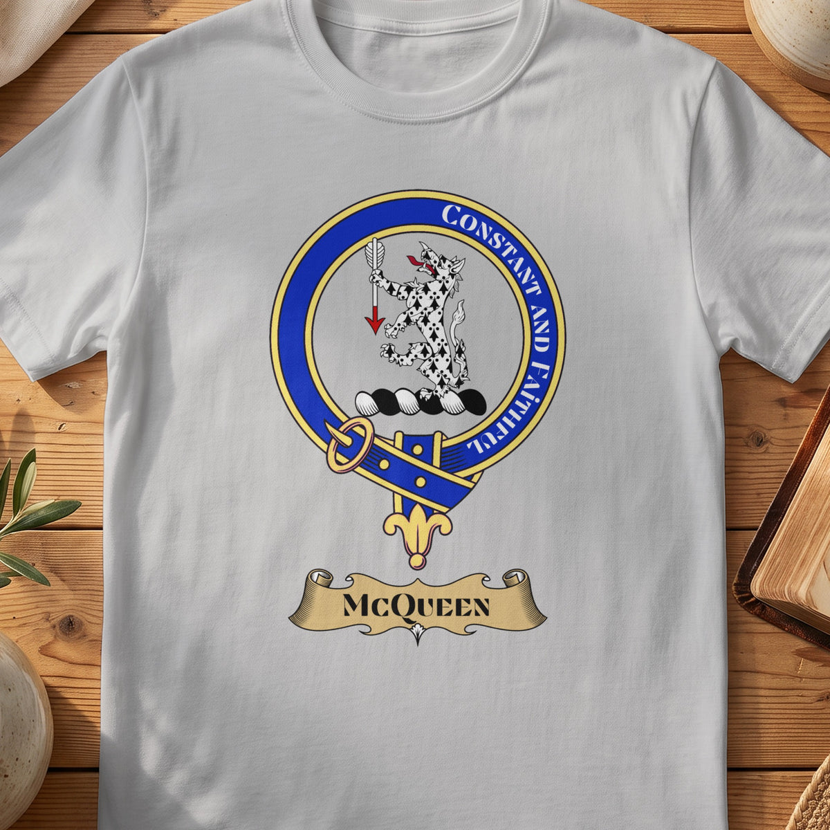 McQueen Scottish clan crest T-shirt in Sport Grey