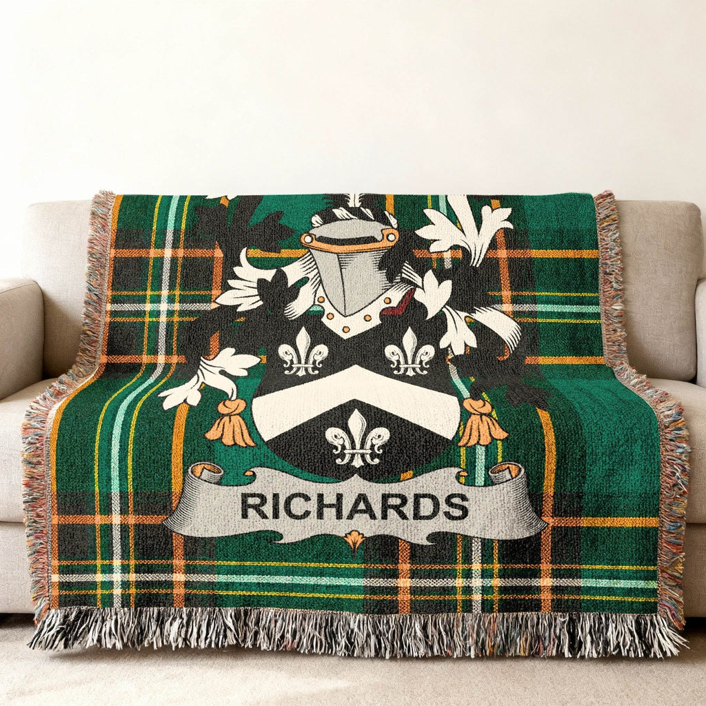 Tartan throw blanket featuring the Richards family crest and name.