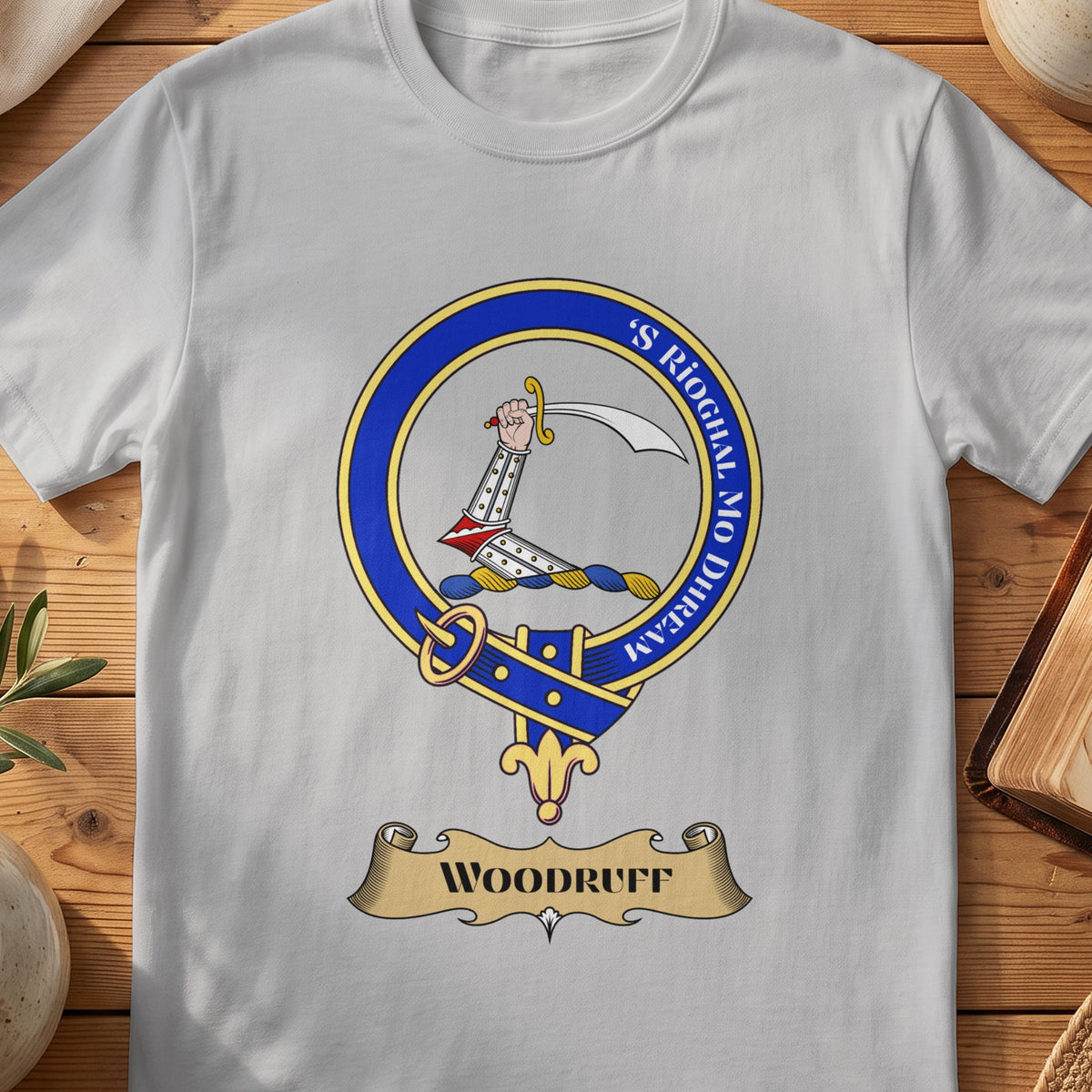 Woodruff Scottish clan crest T-shirt in Sport Grey