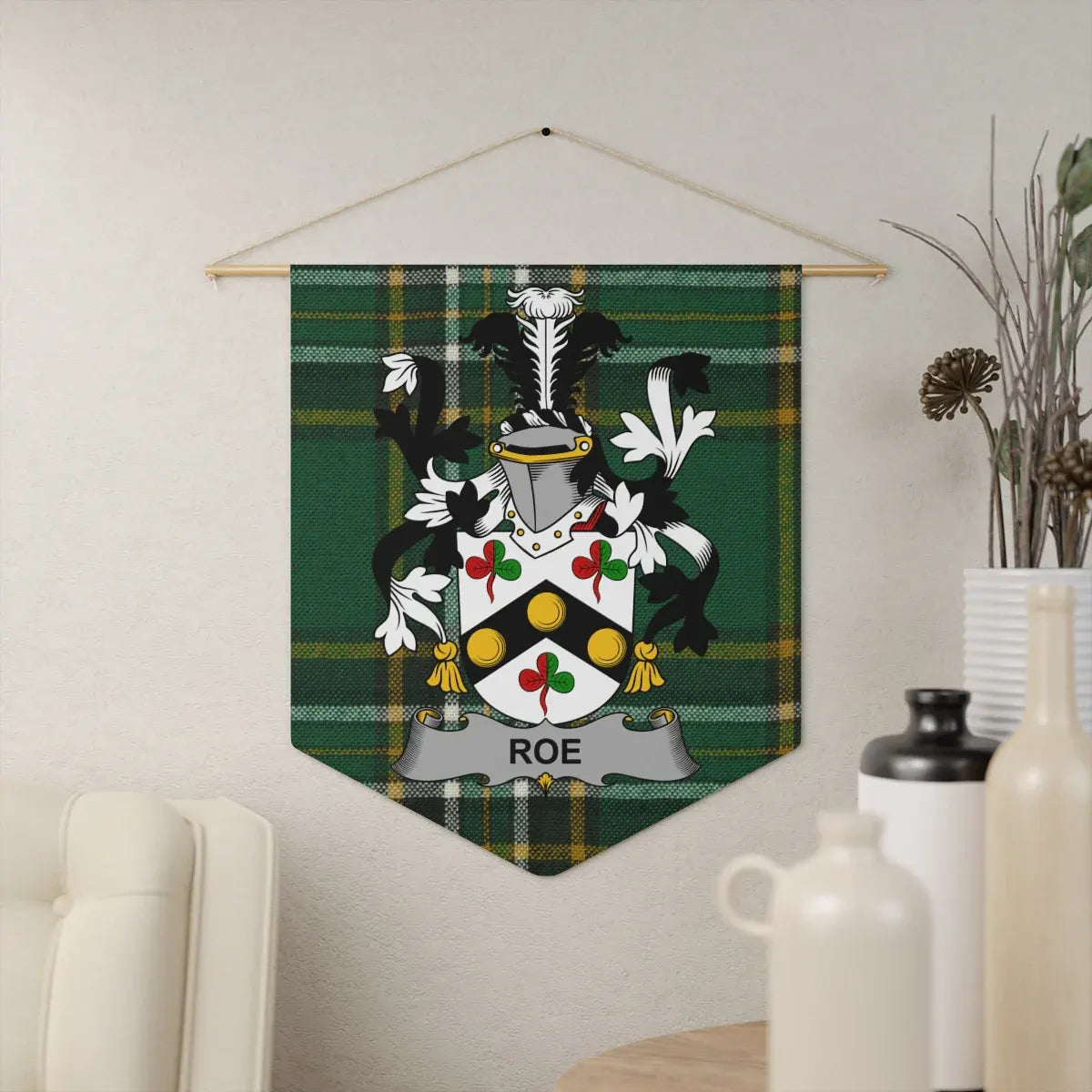 Roe Family Crest on Green Plaid Banner product