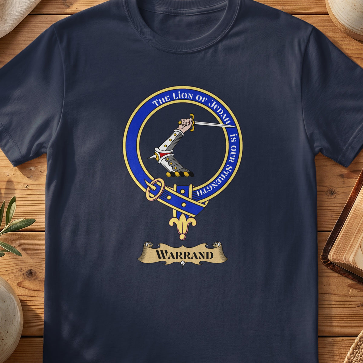Warrand Scottish clan crest T-shirt in Navy
